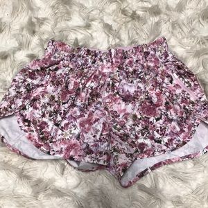 Floral lulu shorts